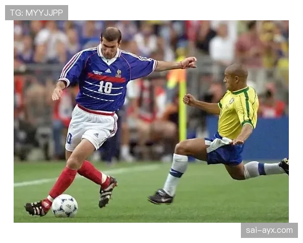 齐达内技术细节拆解揭示足球战术新高度