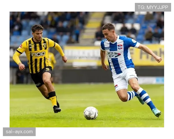 拉斐尔·莱奥本赛季表现稳健,持续提升进攻端影响力 拉斐尔·莱奥本赛季表现稳健,持续提升进攻端影响力